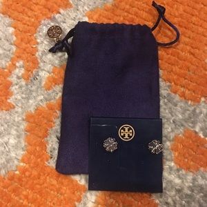 Tory Burch Small T logo stud earring